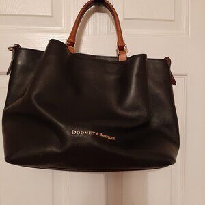 Dooney & Bourke Smooth Leather City Large Barlow Satchel in Black